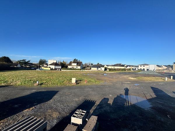 Terrain Constructible 3859m² Viabilisé