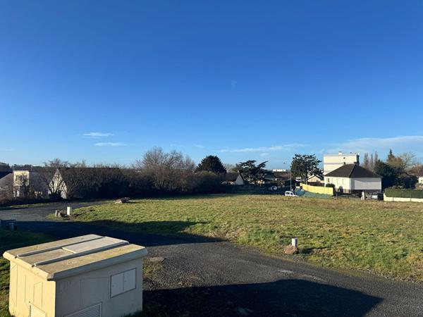 Terrain Constructible 3859m² Viabilisé