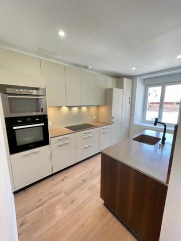 Appartement rénové F5 avec balcon, cave et grenier