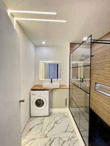 Appartement rénové F5 avec balcon, cave et grenier