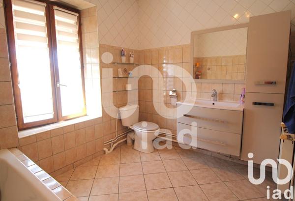 Maison traditionnelle 6 pièces de 119 m² à Luxeuil-les-Bains (70300)