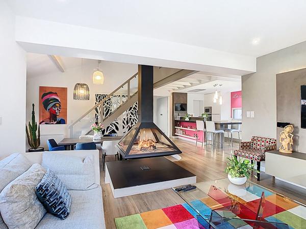 Maison à vendre à Cholet - Accès immédiat des axes Nantes (en 30 minutes) Angers A87 en 45 minutes. La côte Vendéenne en 60 minutes