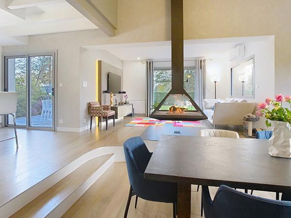 Maison à vendre à Cholet - Accès immédiat des axes Nantes (en 30 minutes) Angers A87 en 45 minutes. La côte Vendéenne en 60 minutes