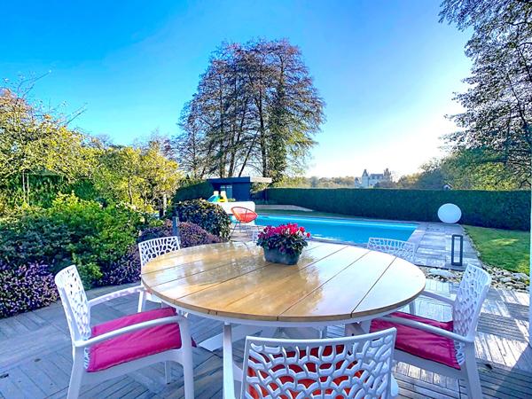 Maison à vendre à Cholet - Accès immédiat des axes Nantes (en 30 minutes) Angers A87 en 45 minutes. La côte Vendéenne en 60 minutes