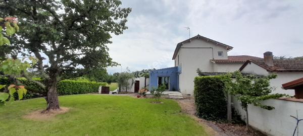 Tres jolie maison renovee avec gout, a deux pas des commodites !