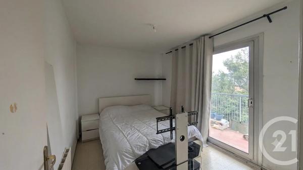 Appartement F4 à vendre  4 pièces - 69 m 2   MARSEILLE  - 13004