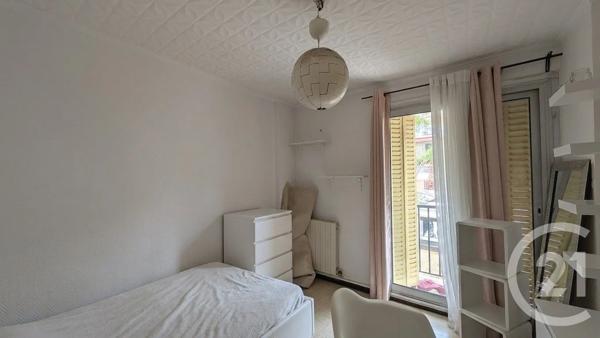 Appartement F4 à vendre  4 pièces - 69 m 2   MARSEILLE  - 13004