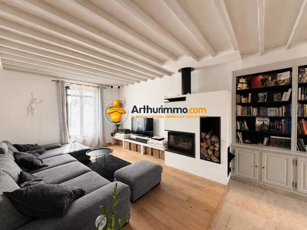 Vente                                                      Maison
                        
                     9 pièces                      220 m2                     à Coulommiers