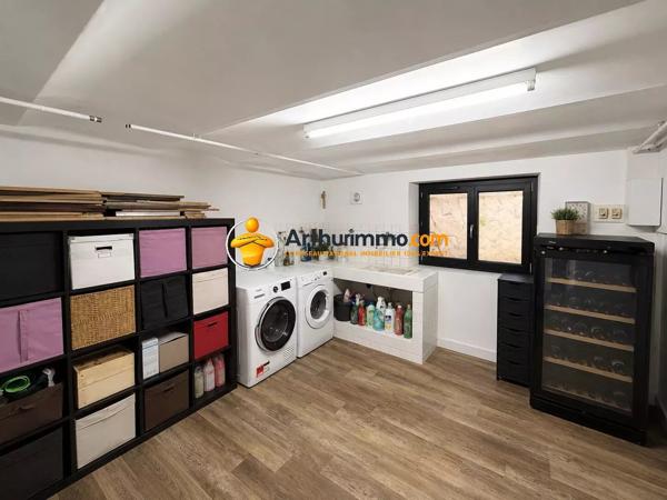 Vente                                                      Maison
                        
                     9 pièces                      220 m2                     à Coulommiers