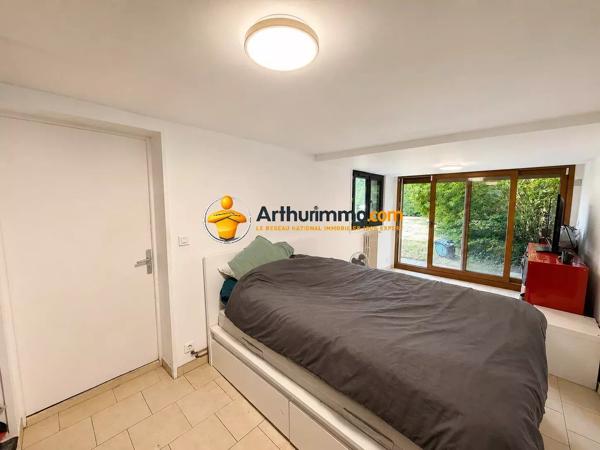 Vente                                                      Maison
                        
                     9 pièces                      220 m2                     à Coulommiers
