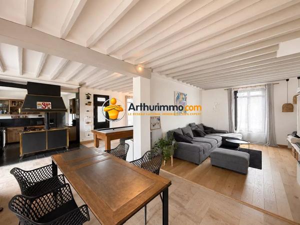 Vente                                                      Maison
                        
                     9 pièces                      220 m2                     à Coulommiers
