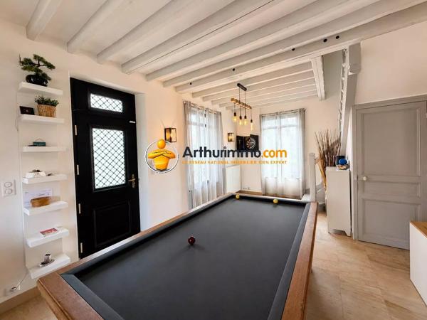 Vente                                                      Maison
                        
                     9 pièces                      220 m2                     à Coulommiers