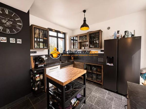 Vente                                                      Maison
                        
                     9 pièces                      220 m2                     à Coulommiers