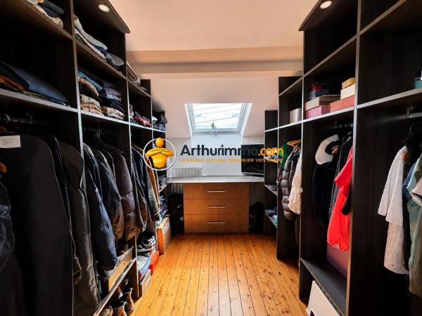 Vente                                                      Maison
                        
                     9 pièces                      220 m2                     à Coulommiers