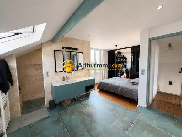 Vente                                                      Maison
                        
                     9 pièces                      220 m2                     à Coulommiers