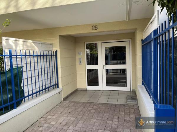 Vente                                                      Appartement
                        
                     4 pièces                      75 m2                     à Livry-Gargan