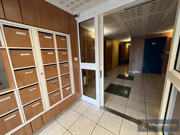 Vente                                                      Appartement
                        
                     4 pièces                      75 m2                     à Livry-Gargan