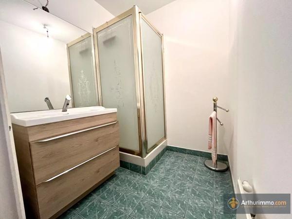 Vente                                                      Appartement
                        
                     4 pièces                      75 m2                     à Livry-Gargan