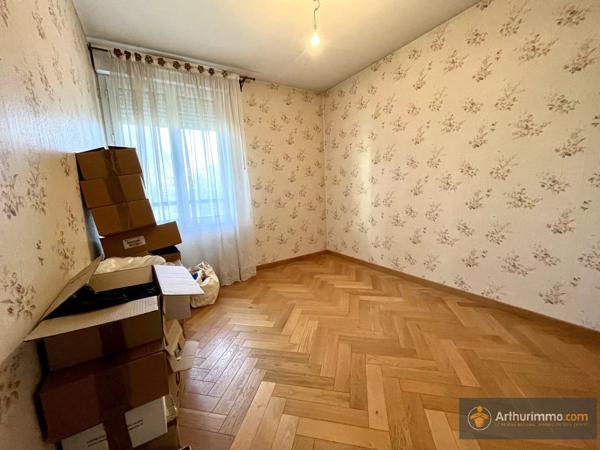 Vente                                                      Appartement
                        
                     4 pièces                      75 m2                     à Livry-Gargan