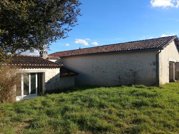 Ensemble immobilier, 5 maisons et dépendances