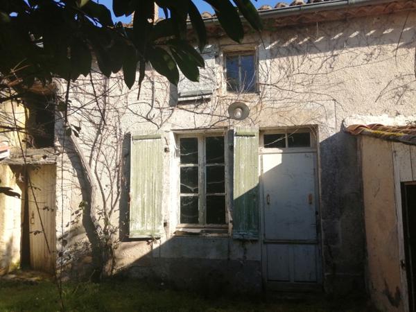 Ensemble immobilier, 5 maisons et dépendances