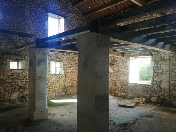 Ensemble immobilier, 5 maisons et dépendances