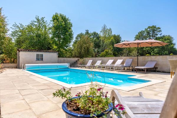 Élégante Maison de Maître du XIXème siècle, avec annexe, piscine et parc arboré