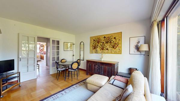 Dernier étage - Beau Balcon - Pas de vis-à-vis - Lumineux - Double box - Proche RER B - Appartement Chatenay Malabry 5 pièces 90.62 m2