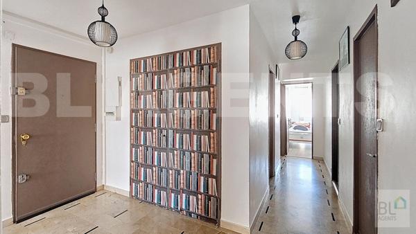 Grand appartement 98 m² traversant, ascenseur au 5ème, 2 terrasses, de beaux volumes