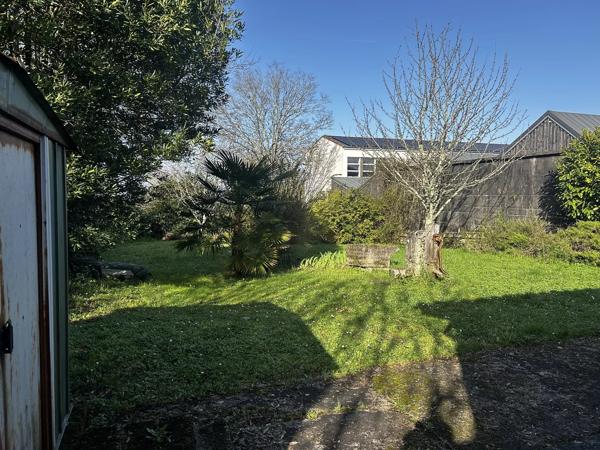 Maison de village de 3 chambres et petit jardin