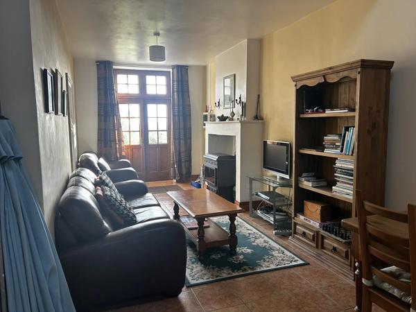 Maison de village de 3 chambres et petit jardin