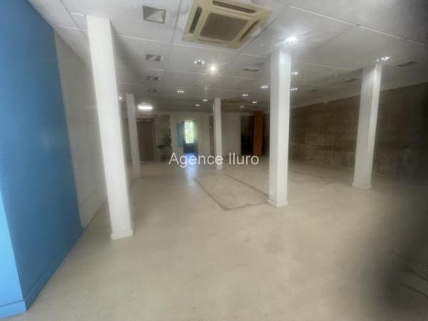 Local commercial - Oloron-sainte-marie - Réf.:205447 OLORON - A VENDRE LOCAL COMMERCIAL -
