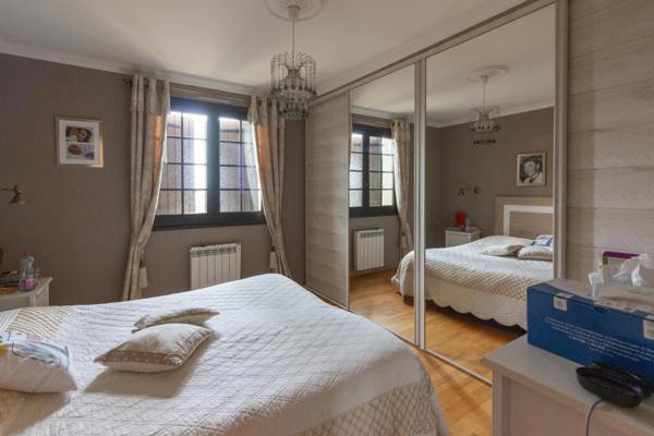 Charmante maison de plain pied avec piscine, à proximité de Jarnac