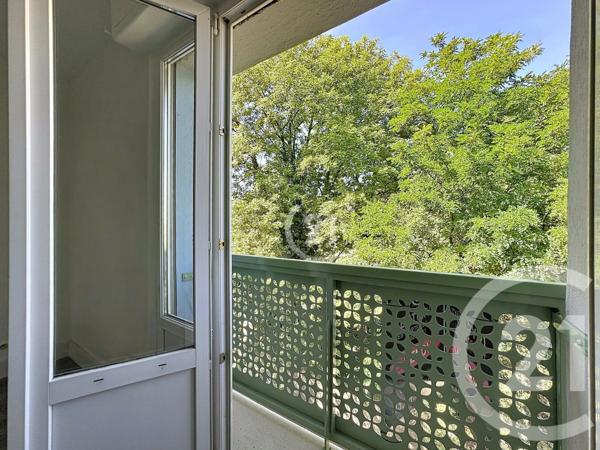 Appartement F3 à vendre  3 pièces - 58,51 m 2   BELFORT  - 90