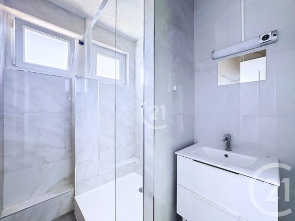 Appartement F3 à vendre  3 pièces - 58,51 m 2   BELFORT  - 90
