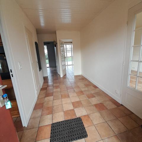 Maison Nouan Le Fuzelier dans quartier calme.