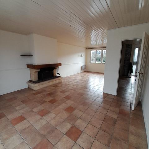 Maison Nouan Le Fuzelier dans quartier calme.