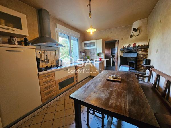 Charmante maison et une structure brute à finaliser