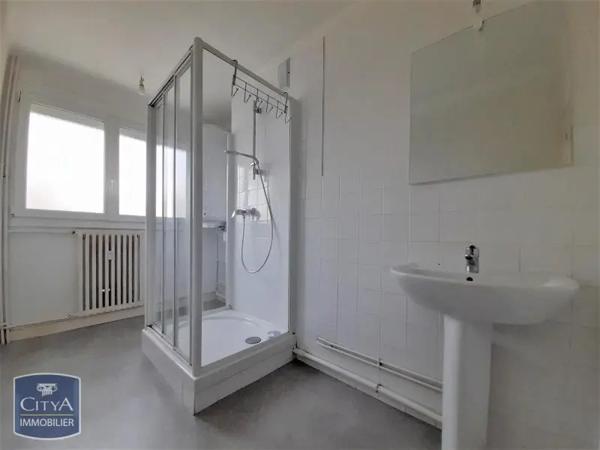 Appartement à louer 4 pièces 67.14m²
