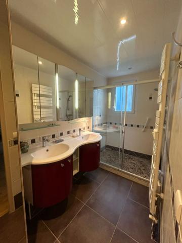 Maison bourgeoise 1970 avec extension 125m² habitable Quartier Basilique, Blois