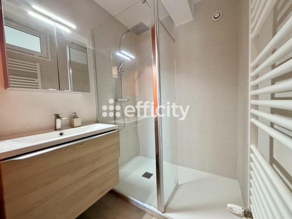 Maison
         7 pièces
        - 150 m² 398 500 € *