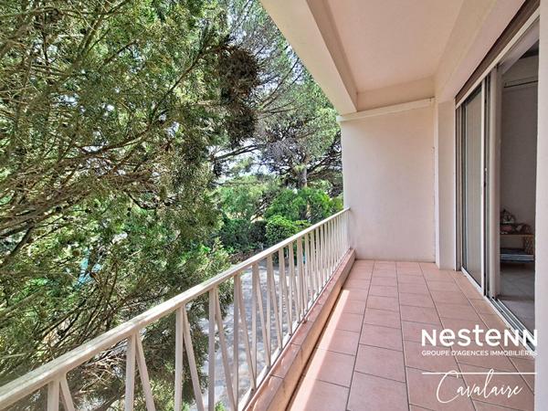 TOUT A PIED pour cette villa d'environ 161 m² sur 2 niveaux, 3 chambres, atelier et terrain piscinable d'environ 900 m²Maison Cavalaire Sur Mer