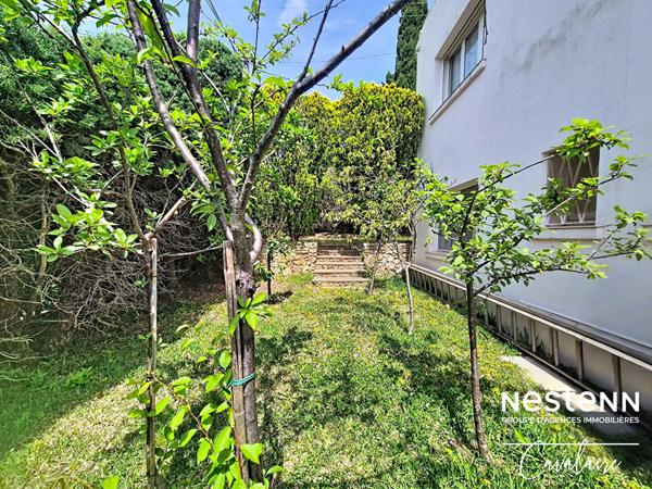 TOUT A PIED pour cette villa d'environ 161 m² sur 2 niveaux, 3 chambres, atelier et terrain piscinable d'environ 900 m²Maison Cavalaire Sur Mer