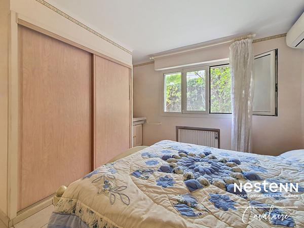 TOUT A PIED pour cette villa d'environ 161 m² sur 2 niveaux, 3 chambres, atelier et terrain piscinable d'environ 900 m²Maison Cavalaire Sur Mer