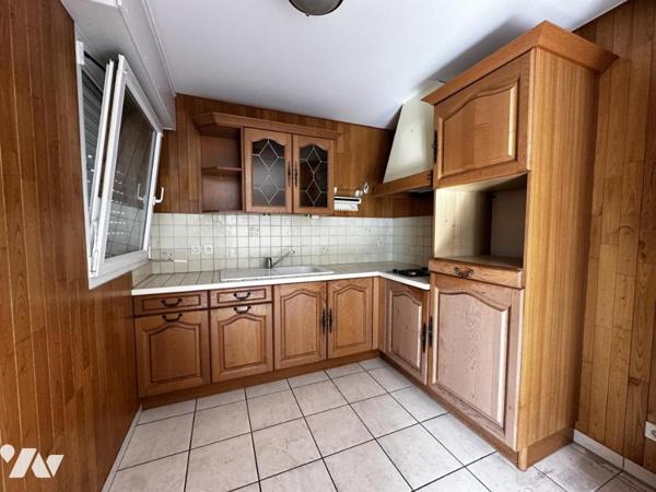 A VENDRE VANNES PROCHE GARE SPACIEUX T2 AVEC GARAGE