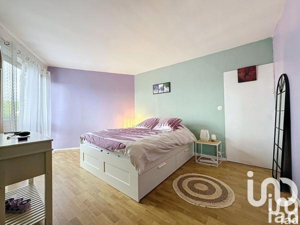 Appartement 4 pièces de 84 m² à Ris-Orangis (91130)
