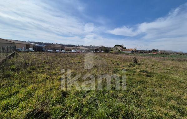 Terrain plat constructible de 1029 m2 à Romans sur Isère