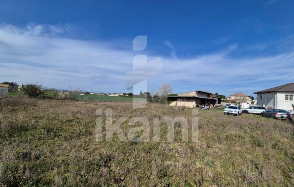 Terrain plat constructible de 1029 m2 à Romans sur Isère