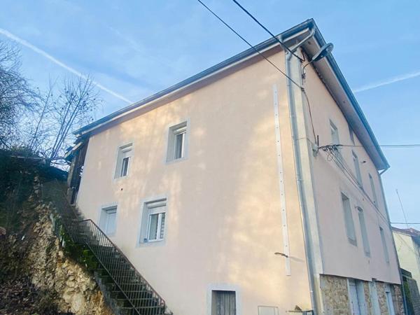 Maison / Immeuble  individuel 252 m2- 3 logements- Saint Amour