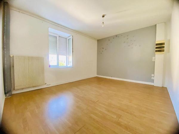 Maison / Immeuble  individuel 252 m2- 3 logements- Saint Amour